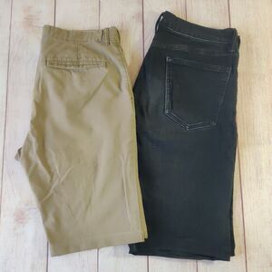 Pair of Old Navy 11" shorts sz 31/32